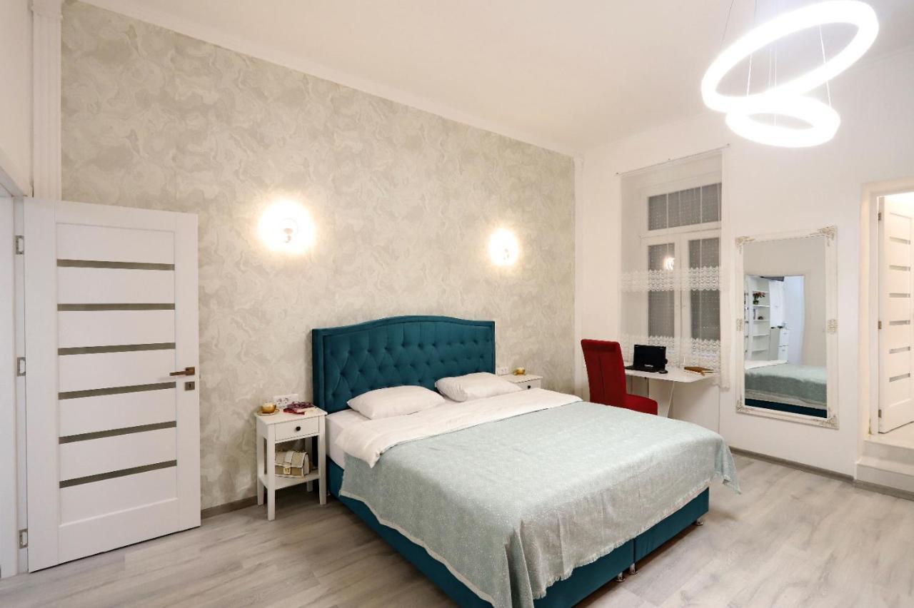 Central Luxury Apartments Орадя Екстер'єр фото